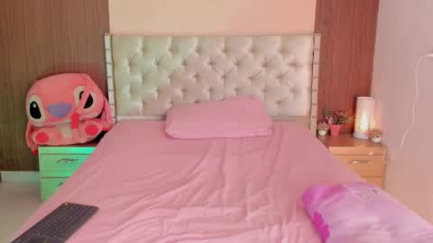 Carly     online show from October 2025 12:27:01 PM