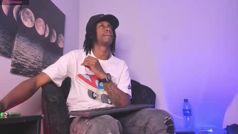 Bryxon  online show from September 2025 03:59:01 PM