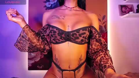 samm online show from November 2025 05:18:01 AM