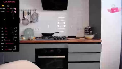 Snapshot of bubbblegum chatting on February 2025 12:08:01 PM Bubblegum online show from February 2025 12:08:01 PM