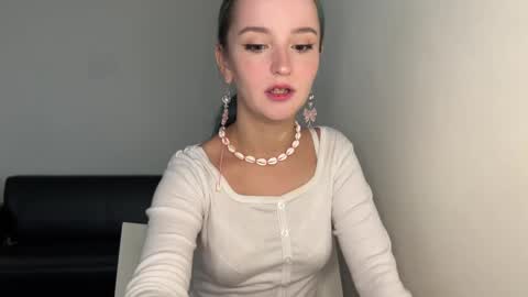 bubble_b00 online show from March 2025 10:35:01 AM