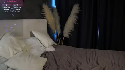 Snapshot of bubblebbb chatting on September 2025 04:12:02 AM Sabrina online show from September 2025 04:12:02 AM