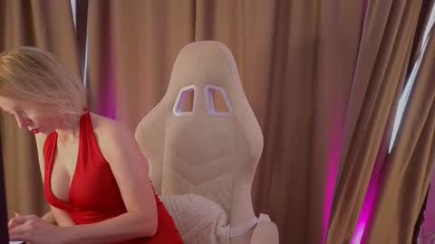 bubbling_crush online show from February 2025 05:52:02 AM