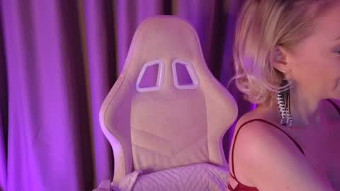 bubbling_crush online show from March 2025 09:18:02 PM