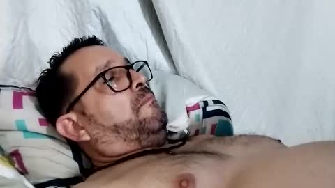 buchs32 online show from November 2025 07:28:01 AM