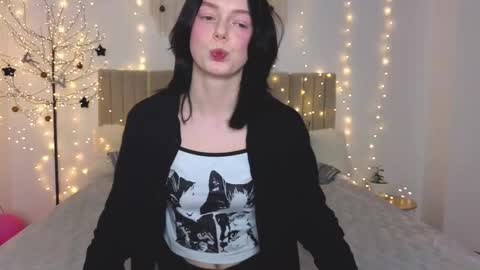 Leona online show from January 2026 07:13:01 AM