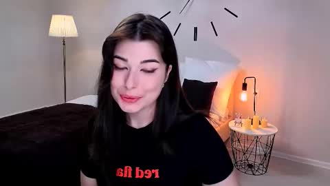 Snapshot of buckssbunny chatting on February 2026 01:39:02 PM Ari online show from February 2026 01:39:02 PM