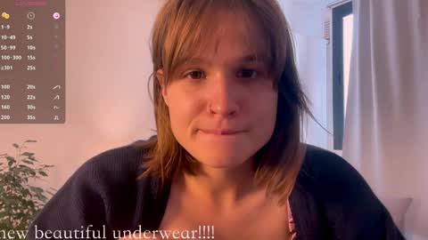 Snapshot of buckwheat_queen chatting on April 2026 07:03:02 PM Mira online show from April 2026 07:03:02 PM