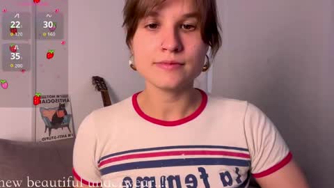 Snapshot of buckwheat_queen chatting on April 2026 07:40:01 PM Mira online show from April 2026 07:40:01 PM