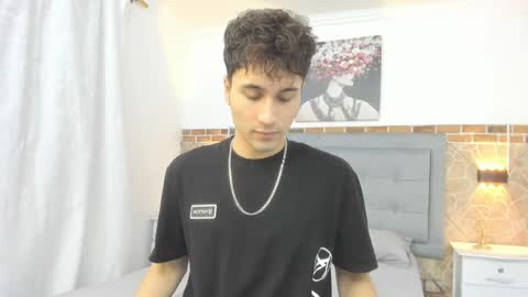 Snapshot of buddy_whitte chatting on January 2025 11:12:02 AM Buddy Whitte online show from January 2025 11:12:02 AM