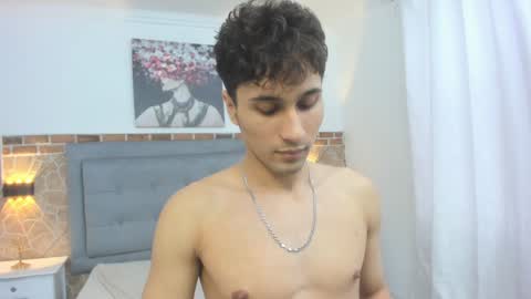 Snapshot of buddy_whitte chatting on January 2025 05:37:02 PM Buddy Whitte online show from January 2025 05:37:02 PM