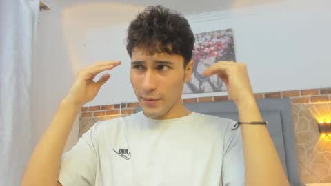 Snapshot of buddy_whitte chatting on January 2025 11:17:01 AM Buddy Whitte online show from January 2025 11:17:01 AM