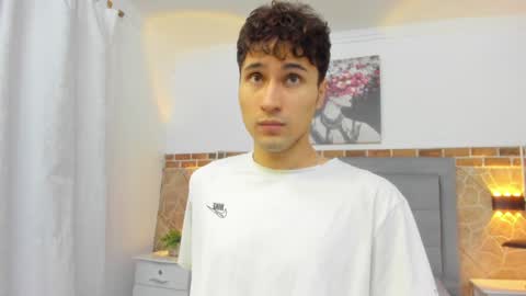 Snapshot of buddy_whitte chatting on February 2025 11:19:02 AM Buddy Whitte online show from February 2025 11:19:02 AM