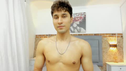 Snapshot of buddy_whitte chatting on February 2025 02:37:01 PM Buddy Whitte online show from February 2025 02:37:01 PM