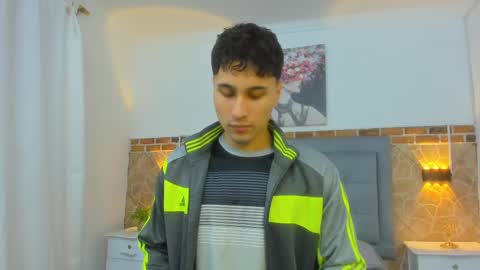 Snapshot of buddy_whitte chatting on February 2025 11:21:01 AM Buddy Whitte online show from February 2025 11:21:01 AM