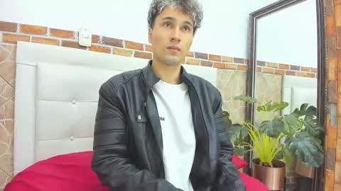 Snapshot of buddy_whitte chatting on September 2025 11:54:01 AM Buddy Whitte online show from September 2025 11:54:01 AM