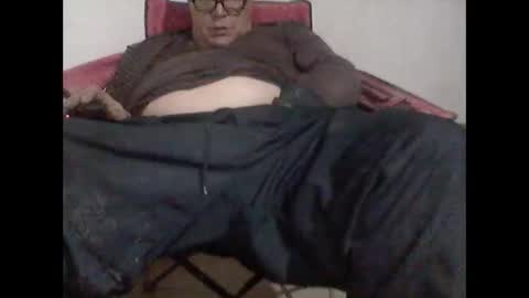 Snapshot of buddyluvzumore chatting on December 2024 10:38:02 AM buddyluvzumore online show from December 2024 10:38:02 AM