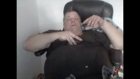 Snapshot of buddyluvzumore chatting on December 2024 11:50:02 AM buddyluvzumore online show from December 2024 11:50:02 AM