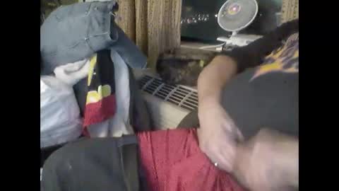 Snapshot of buddyluvzumore chatting on January 2025 02:04:02 AM buddyluvzumore online show from January 2025 02:04:02 AM