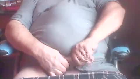 Snapshot of buddyluvzumore chatting on February 2025 04:53:01 PM buddyluvzumore online show from February 2025 04:53:01 PM