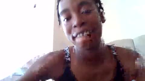 Snapshot of buffybaby_2 chatting on February 2026 10:19:02 AM buffybaby_2 online show from February 2026 10:19:02 AM