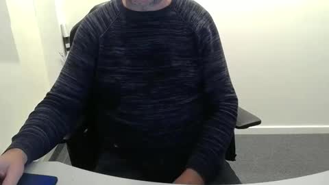 Snapshot of buggemann chatting on October 2025 04:04:02 AM buggemann online show from October 2025 04:04:02 AM