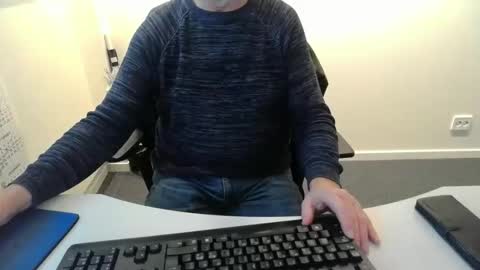 Snapshot of buggemann chatting on November 2025 07:29:01 AM buggemann online show from November 2025 07:29:01 AM