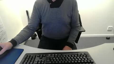 Snapshot of buggemann chatting on November 2025 03:19:02 AM buggemann online show from November 2025 03:19:02 AM