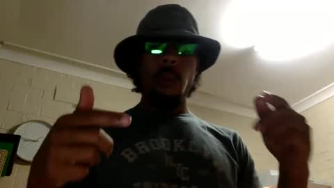 Snapshot of bulaboy27 chatting on January 2025 09:43:02 AM meaty man online show from January 2025 09:43:02 AM