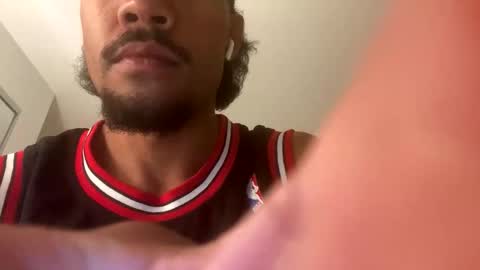 Snapshot of bulaboy27 chatting on January 2025 11:33:02 AM meaty man online show from January 2025 11:33:02 AM