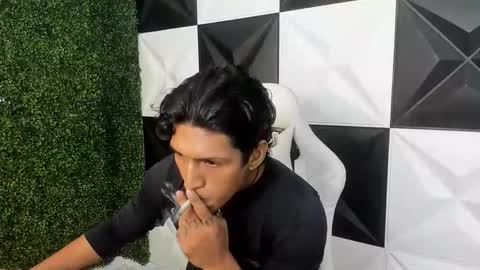 Snapshot of bull_cam chatting on December 2025 01:55:02 AM bull_cam online show from December 2025 01:55:02 AM