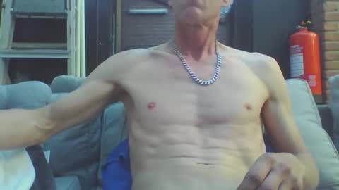 Snapshot of bundy2016 chatting on May 2026 08:20:02 AM Dutch cock online show from May 2026 08:20:02 AM