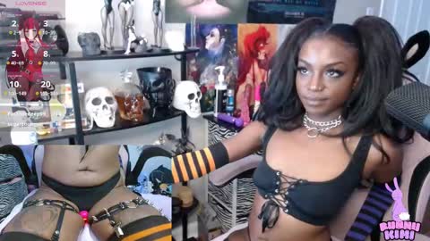 Snapshot of bunniikimi chatting on September 2025 01:33:01 PM Bunnii Kimi online show from September 2025 01:33:01 PM