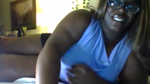 Snapshot of bunny8354367 chatting on October 2025 11:00:02 PM Bunny online show from October 2025 11:00:02 PM