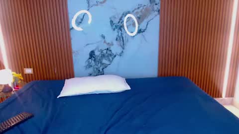 Rossi Hill online show from April 2026 04:10:02 PM