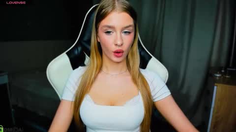 Snapshot of bunny_wetty chatting on November 2025 06:21:01 PM ruslana online show from November 2025 06:21:01 PM