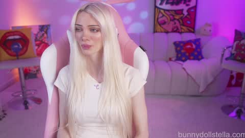 Stella online show from February 2026 01:13:02 AM