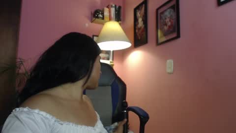 Snapshot of bunnyemilyr0s33 chatting on August 2026 04:53:02 PM bunnyEmilyR0s33 online show from August 2026 04:53:02 PM