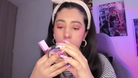 Snapshot of bunnyy09 chatting on February 2025 03:51:02 PM Jess online show from February 2025 03:51:02 PM