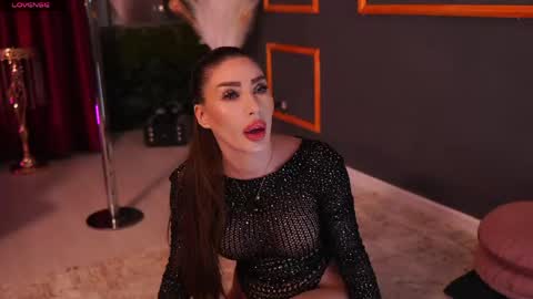 Snapshot of burgundymuse chatting on April 2026 07:58:01 PM Emma online show from April 2026 07:58:01 PM