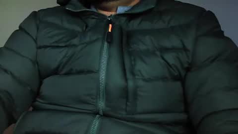 Snapshot of burlymonster chatting on December 2024 03:47:02 AM Hairy Arabian online show from December 2024 03:47:02 AM