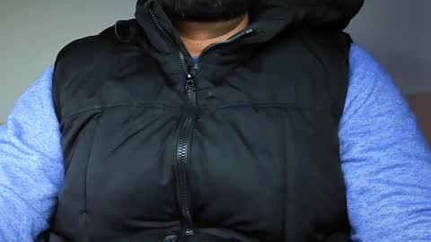 Snapshot of burlymonster chatting on December 2024 04:50:01 PM Hairy Arabian online show from December 2024 04:50:01 PM