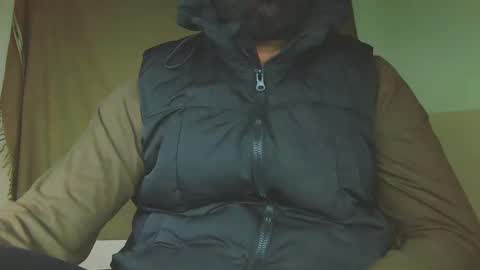 Snapshot of burlymonster chatting on December 2024 05:16:02 AM Hairy Arabian online show from December 2024 05:16:02 AM