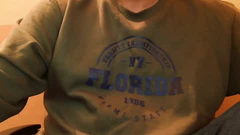 Snapshot of burlymonster chatting on December 2024 04:39:01 PM Hairy Arabian online show from December 2024 04:39:01 PM