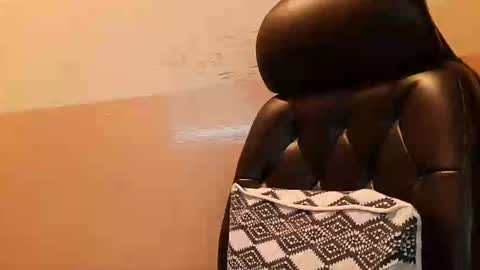 Snapshot of burlymonster chatting on January 2025 06:09:02 AM Hairy Arabian online show from January 2025 06:09:02 AM