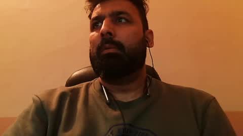 Snapshot of burlymonster chatting on January 2025 03:23:02 AM Hairy Arabian online show from January 2025 03:23:02 AM