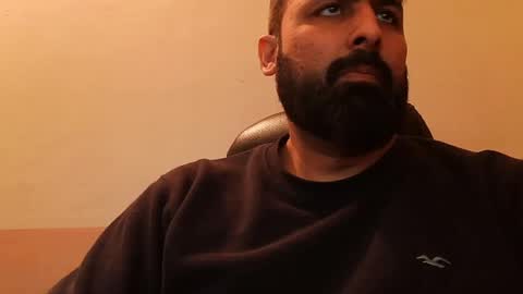 Snapshot of burlymonster chatting on January 2025 10:03:01 AM Hairy Arabian online show from January 2025 10:03:01 AM