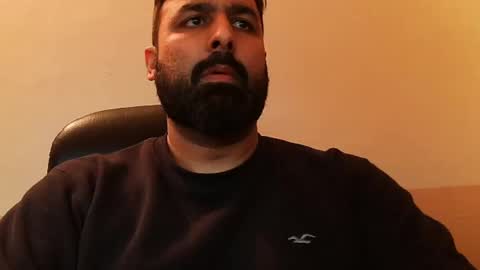 Snapshot of burlymonster chatting on January 2025 01:39:01 PM Hairy Arabian online show from January 2025 01:39:01 PM