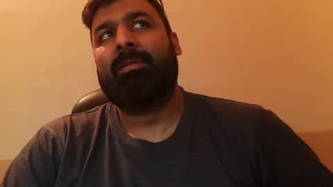 Snapshot of burlymonster chatting on January 2025 06:04:01 AM Hairy Arabian online show from January 2025 06:04:01 AM