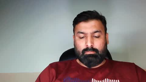 Snapshot of burlymonster chatting on January 2025 06:31:01 PM Hairy Arabian online show from January 2025 06:31:01 PM